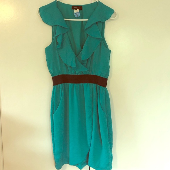 Teal ruffle v-neck winched dress with pockets - Picture 1 of 4